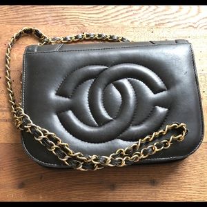 Vintage Rare Chanel Black Leather Camera Bag